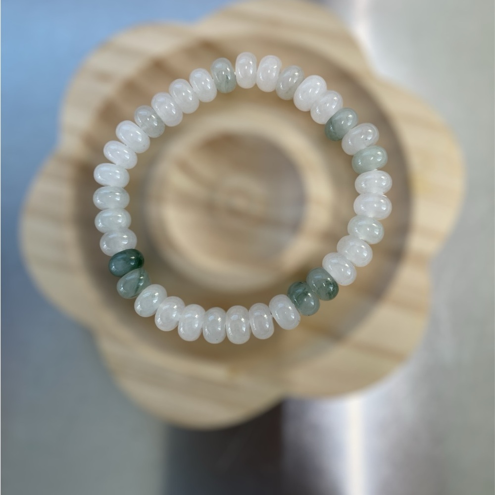 Elegant White and Green Abacus Beaded Jade Bracelet